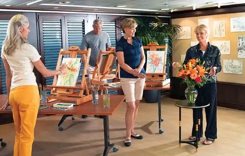 Fotos: Así es por dentro el crucero de lujo que dará la vuelta al mundo y parará en Getxo