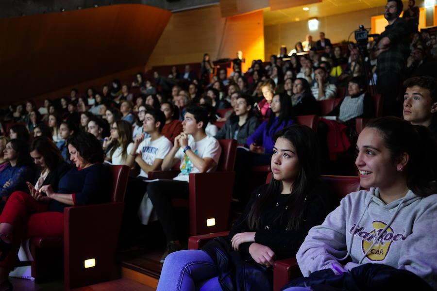Público asistente a la jornada en el Auditorio del Museo Guggenheim.