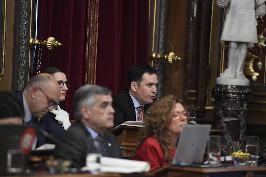 Los concejales jeltzales Tomás del Hierro, Marta Ajuria, Kepa Odriozola, Gotzone Sagardui y Asier Abaunza.