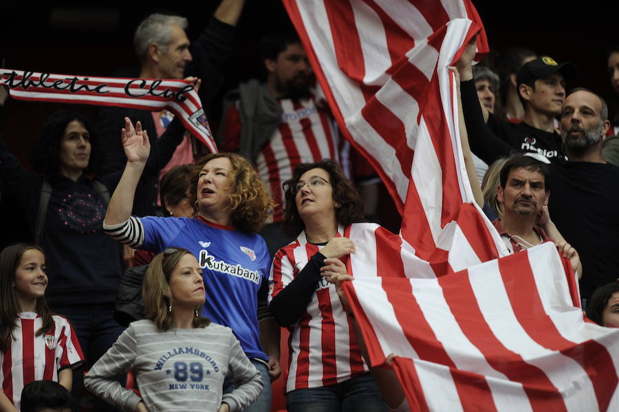 La hinchada rojiblanca ha acudido al choque contra Levante