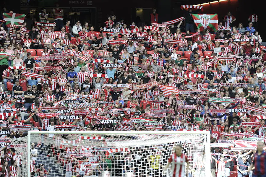 La hinchada rojiblanca ha acudido al choque contra Levante