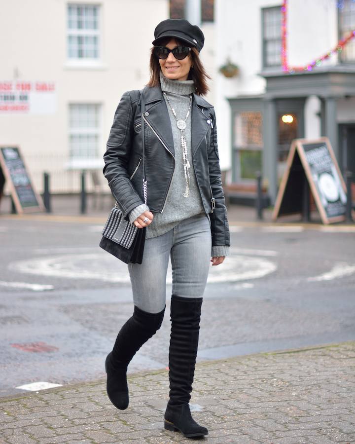 Esta getxotarra ha hecho de su cuenta de Instagram un espejo del estilo vizcaíno en el que se miran cada vez más mujeres de Reino Unido