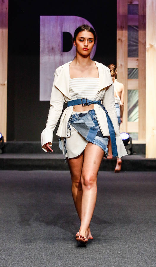 Los nuevos creadores pisan fuerte en la Pasarela Gasteiz On con originales looks, vestidos de ensueño, prendas recicladas y estilismos reivindicativos.