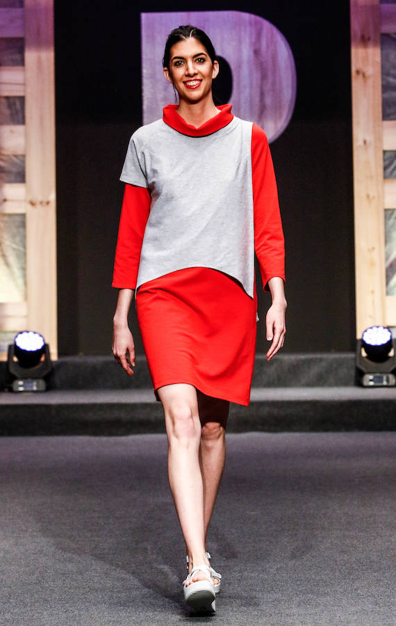 Los nuevos creadores pisan fuerte en la Pasarela Gasteiz On con originales looks, vestidos de ensueño, prendas recicladas y estilismos reivindicativos.