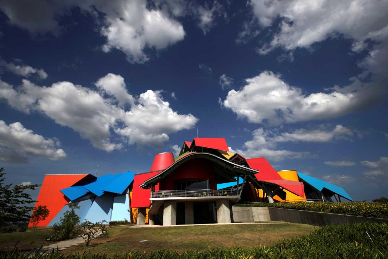 Museo de Historia Natural de Panamá (Biomuseo), diseñado por el arquitecto canadiense Frank Gehry