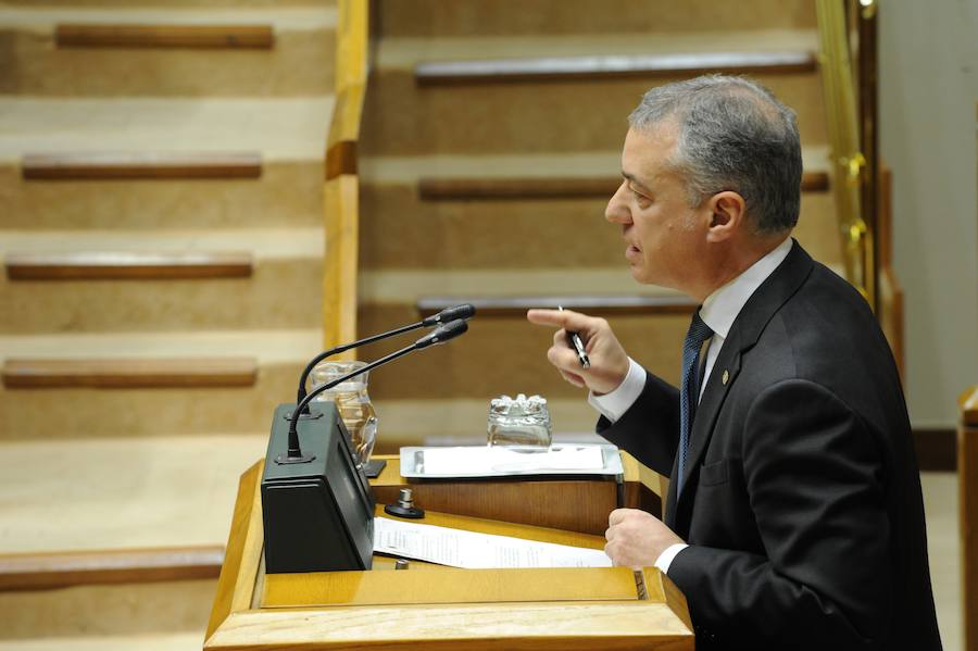 Urkullu durante su intervención esta mañana en el pleno del Parlamento vasco.