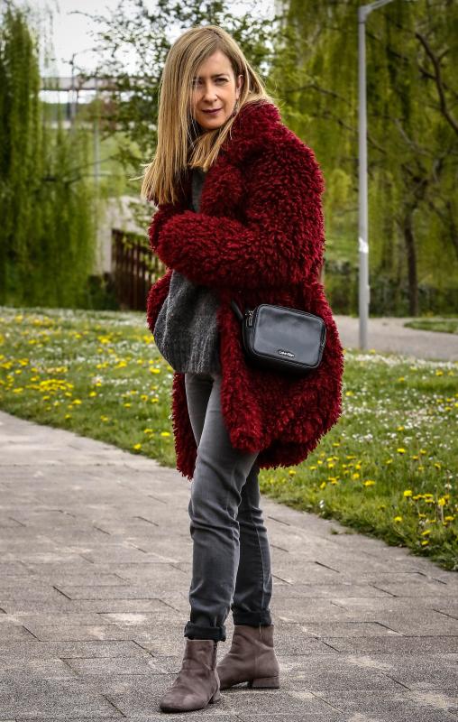 Marijose es dependienta en una tienda de ropa y le encanta la moda. “Suelo vestir casual pero con toques de lo que se lleva cada temporada”.