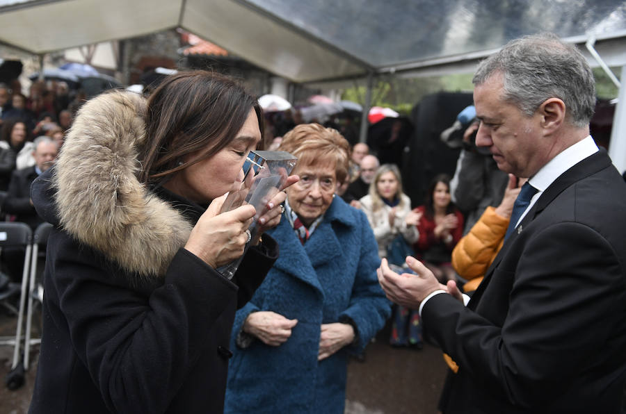 Urkullu ha presidido el reconocimiento a Fermín Monasterio, un taxista que fue asesinado el 9 de abril de 1969. Fue la primera víctima civil de la banda terrorista