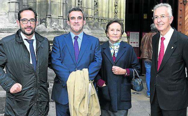 Joseba Álvarez, Guilermo Barandiarán, Maite Olleros y Víctor Pérez de Guezuraga. 