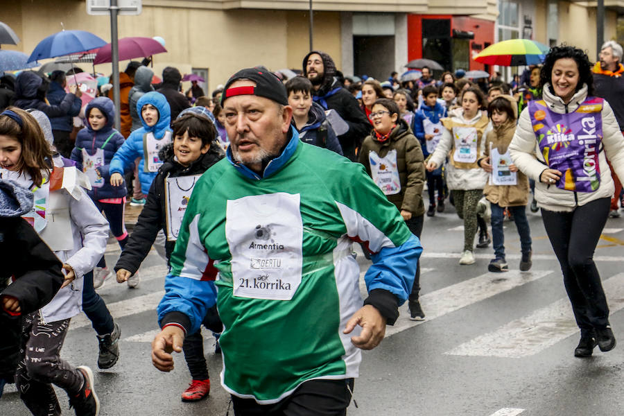 Fotos: La Korrika Txiki llega a Vitoria