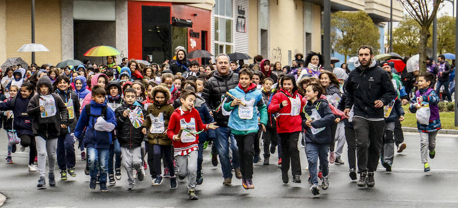 Fotos: La Korrika Txiki llega a Vitoria