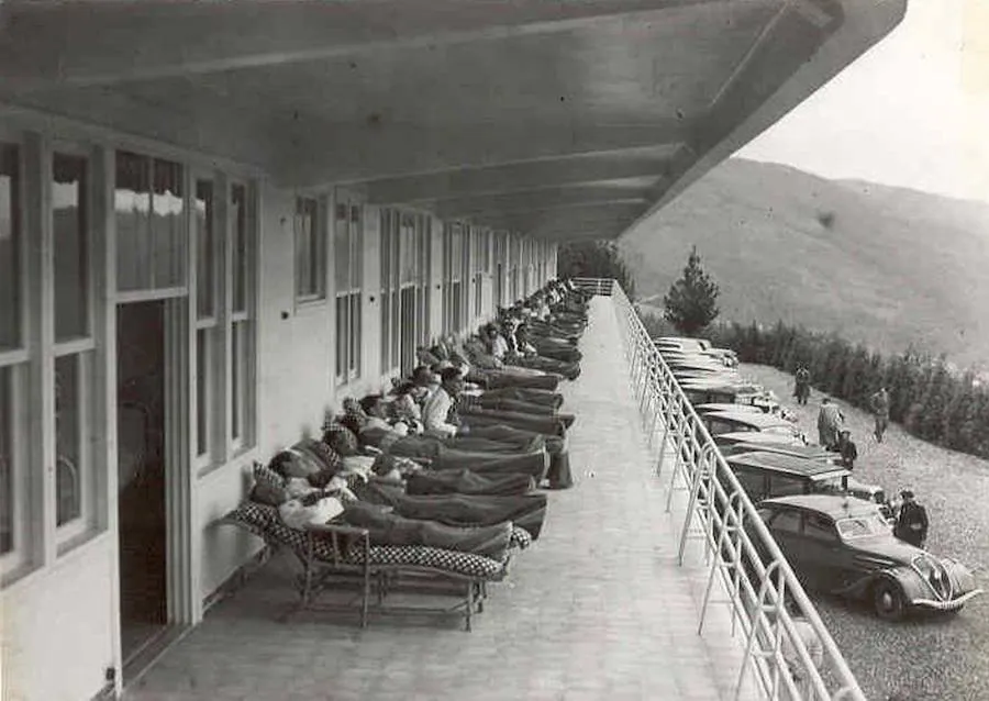Pacientes del pabellon Luis Briñas del hospital Santa Marina, 1943