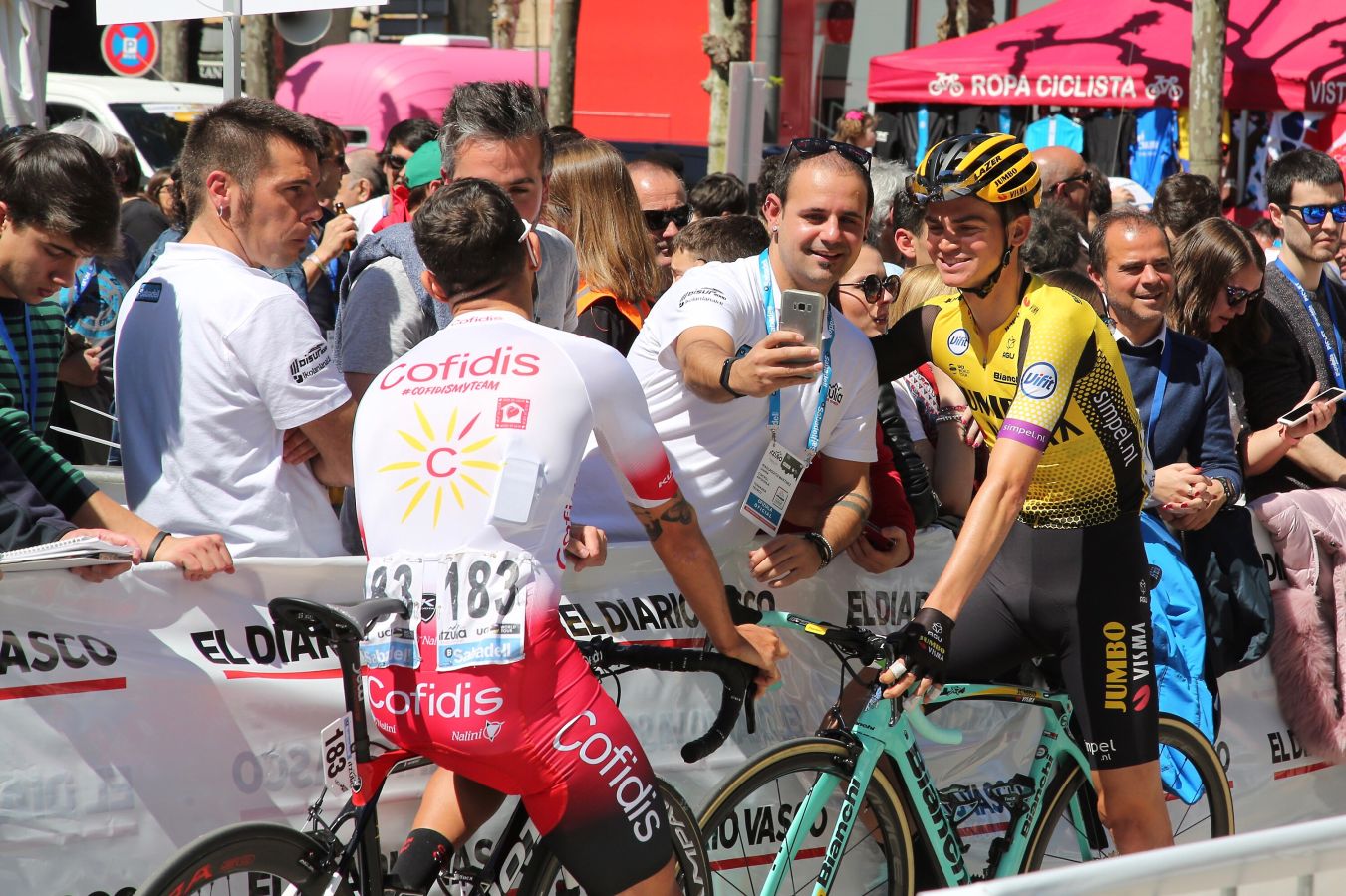 Las mejores imágenes de la última etapa de la Vuelta al País Vasco 