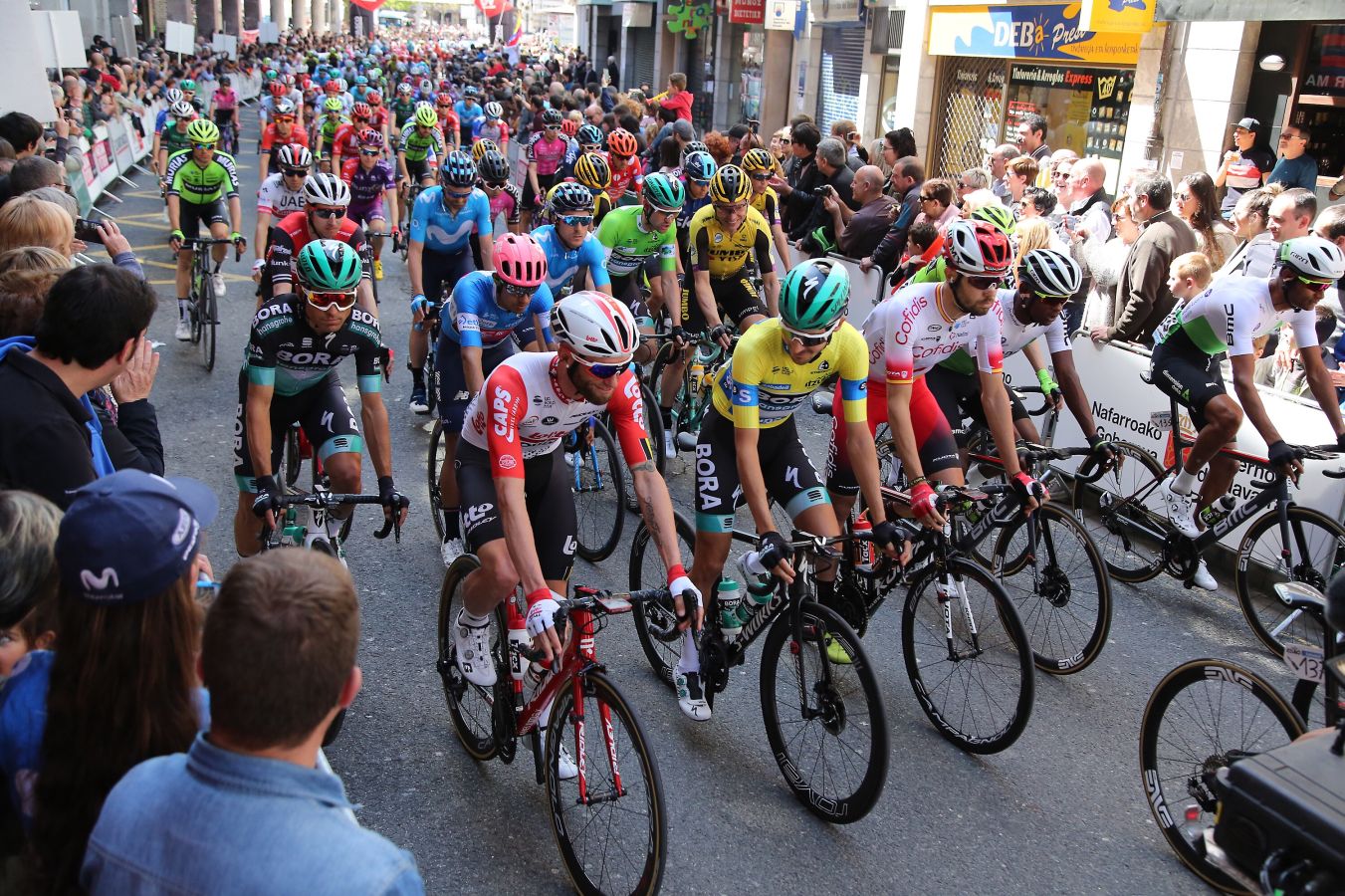 Las mejores imágenes de la última etapa de la Vuelta al País Vasco 