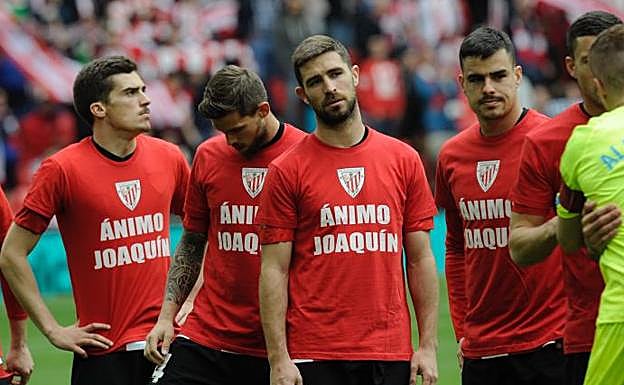 La camiseta que han lucido los jugadores antes de comenzar el partido. 