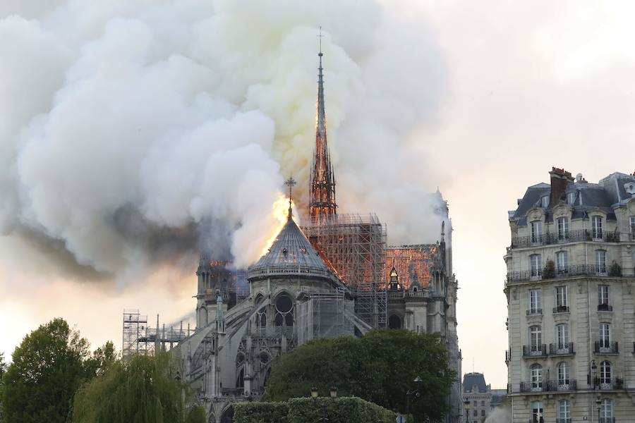 Fotos: Incendio en la catedral de Notre Dame de París