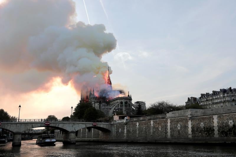 Fotos: Incendio en la catedral de Notre Dame de París