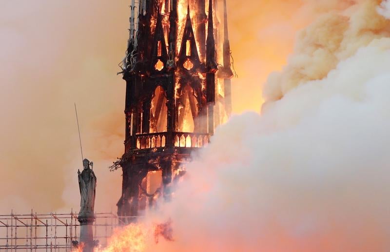 Fotos: Incendio en la catedral de Notre Dame de París