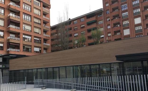 Imagen del exterior de la nueva haurreskola, cuyas obras han tenido un sobrecoste del 35%. 