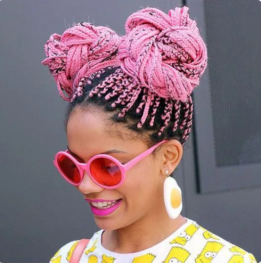 En Brasil cada vez más y más internautas buscan formas de peinar su cabello con las trenzas de boxeador.