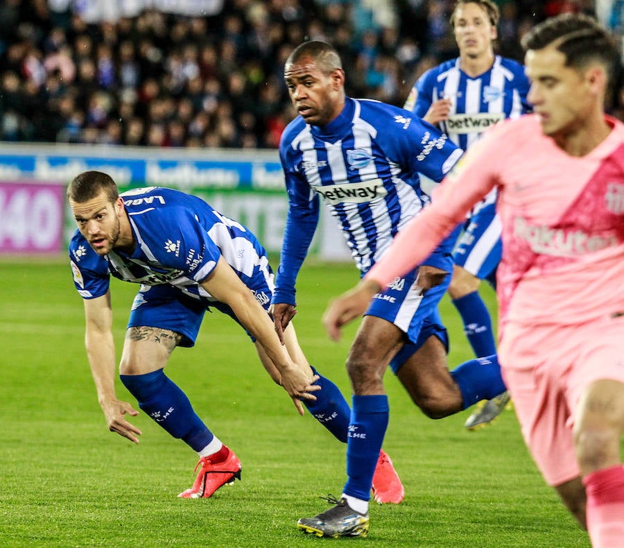 Fotos: Las mejores imágenes del Alavés - Barcelona