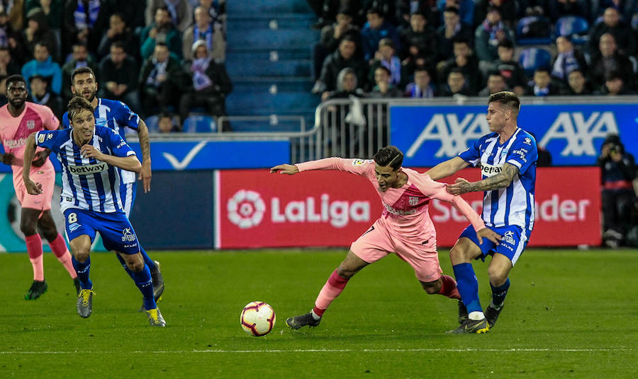 Fotos: Las mejores imágenes del Alavés - Barcelona