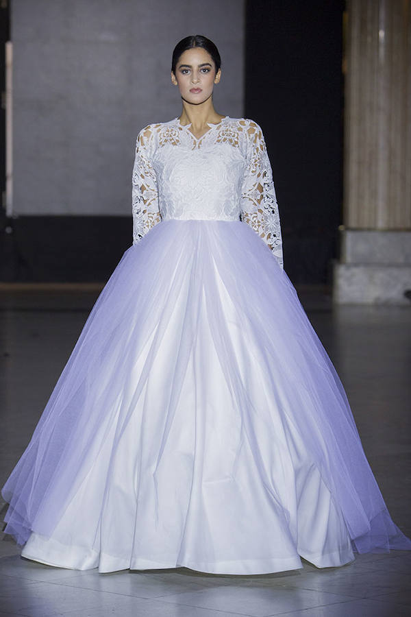 Fotos: El diseñador vasco ha presentado su nueva colección nupcial