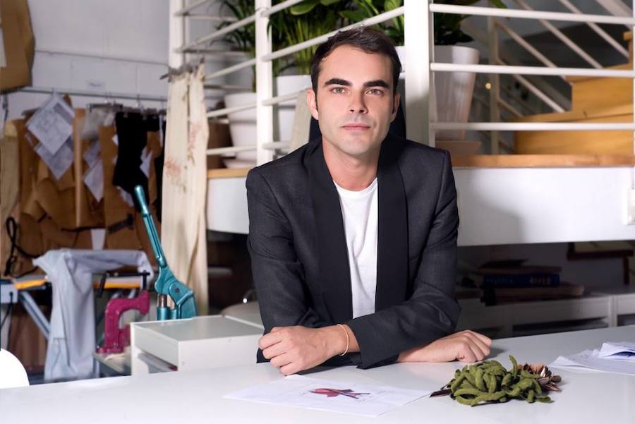 Fotos: El diseñador vasco ha presentado su nueva colección nupcial