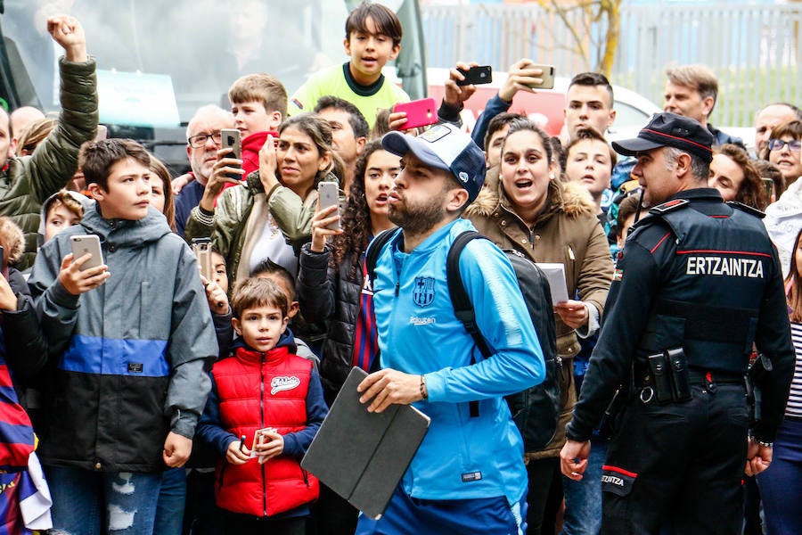 El equipo catalán ha llegado este martes a la capital alavesa para enfrentarse al Deportivo Alavés en una nueva jornada de LaLiga