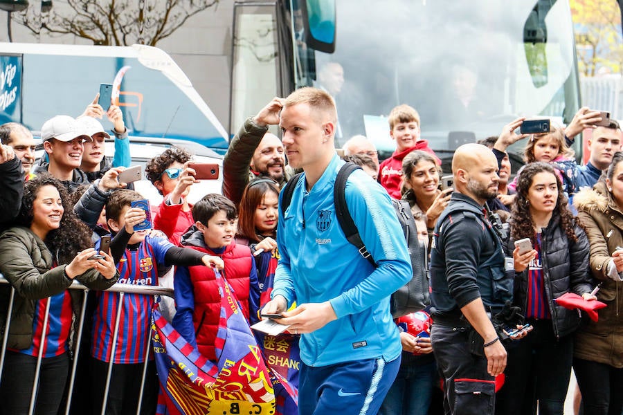 El equipo catalán ha llegado este martes a la capital alavesa para enfrentarse al Deportivo Alavés en una nueva jornada de LaLiga