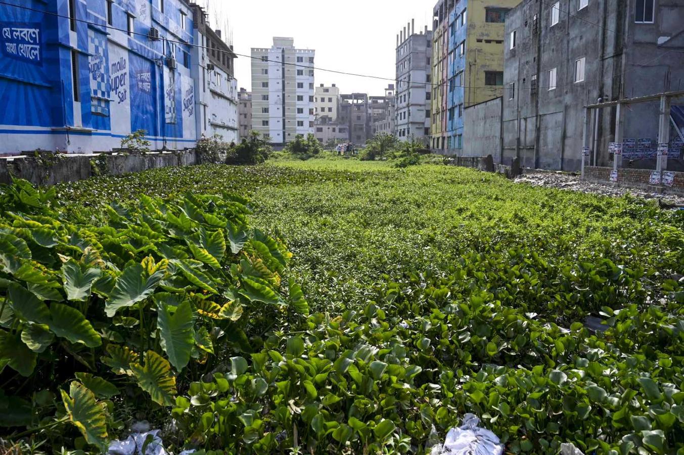 Vista del solar donde se encontraba el edificio Rana Plaza, al cumplirse 6 años del derrumbe del edificio en el que muriendo 1127 trabajadores, en Daca, Bangladés 