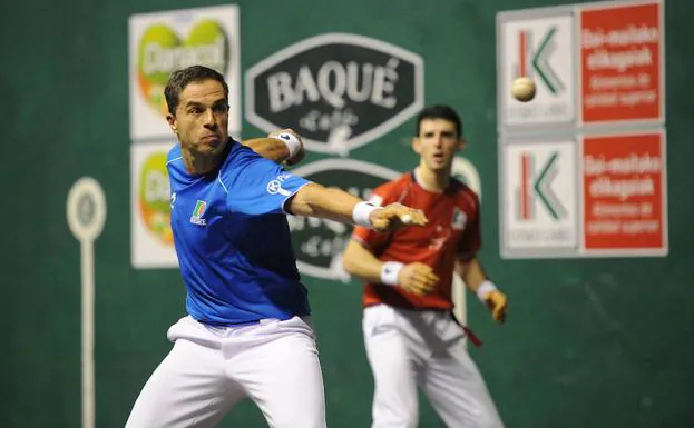 Olaizola II, durante un partido.