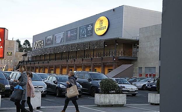 Vista del centro comercial Artea
