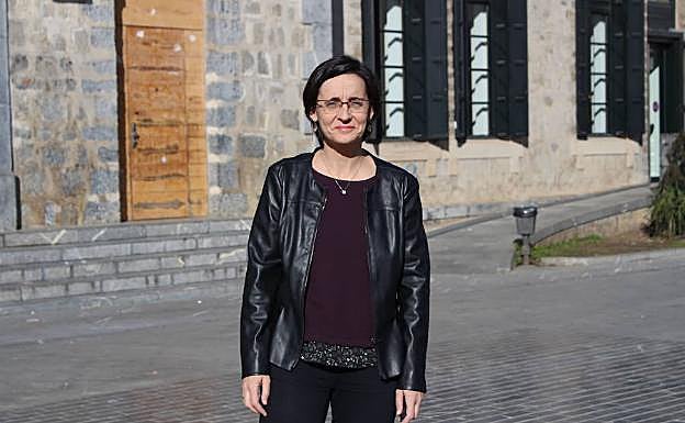 La alcaldesa de Amurrio, Josune Irabien, satisfecha con la noticia. 