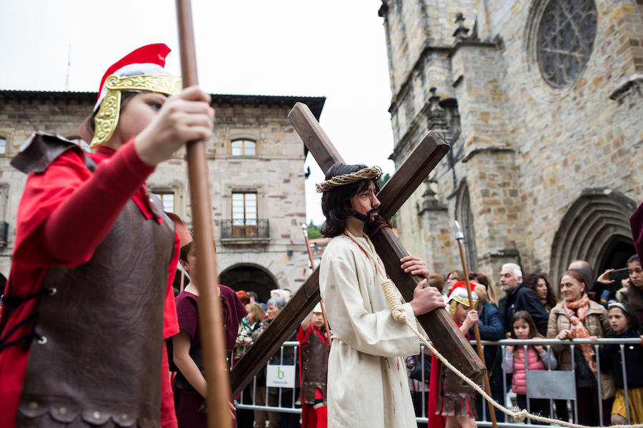 La asociación de la procesión de la Magdalena organiza el Vía Crucis infantil de Balmaseda