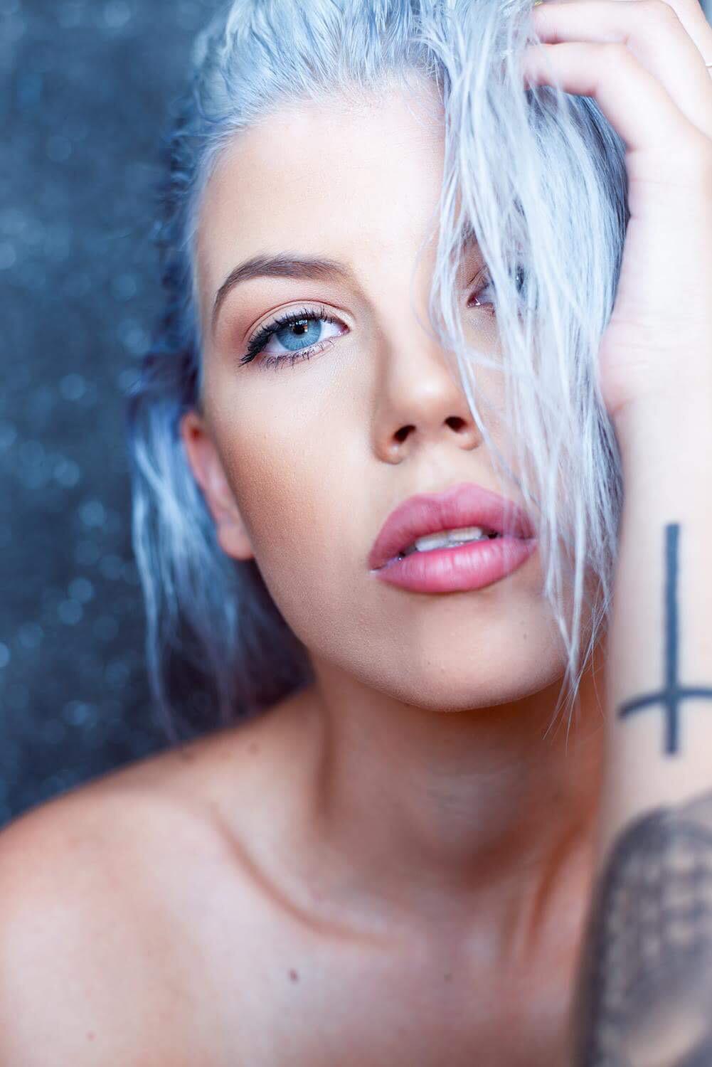 Con tan solo 24 años Bianka Szamosi ha formado parte del equipo de estilistas de la fiesta de los premios MTV y ha estado detrás del maquillaje de Silvia Abril para el JA Bilbao Festival