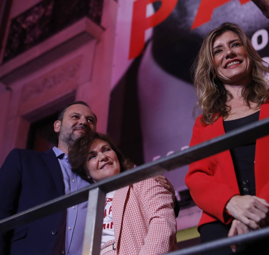 La vicepresidenta en funciones se convirtió en una de las protagonistas de la noche electoral gracias a su camiseta feminista