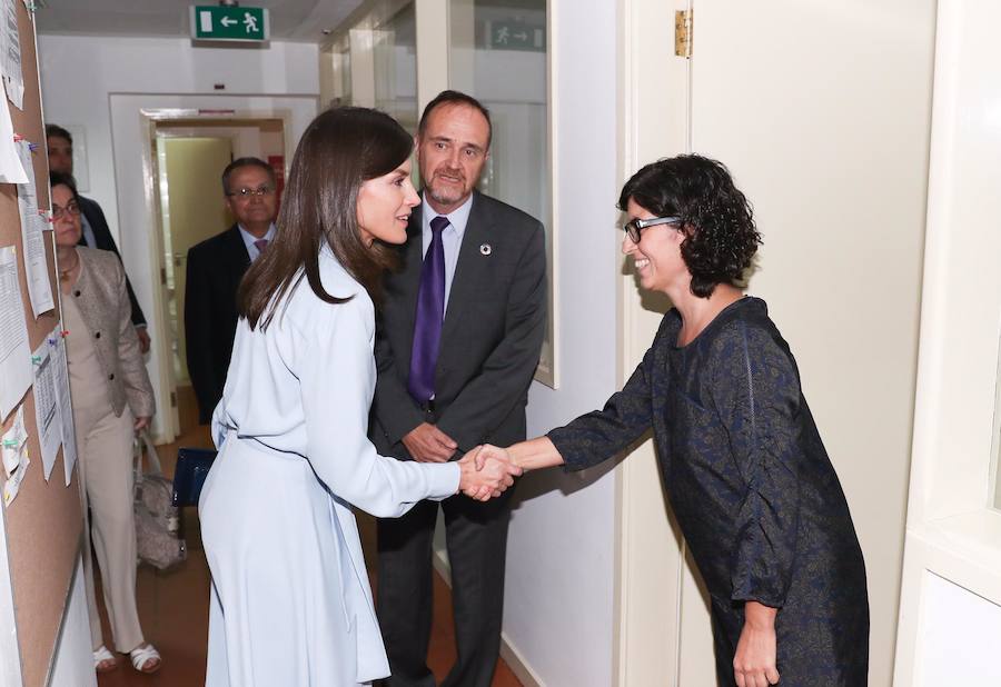 Analizamos la maleta de doña Letizia en su cuarto viaje de cooperación Internacional, esta vez al sudeste africano