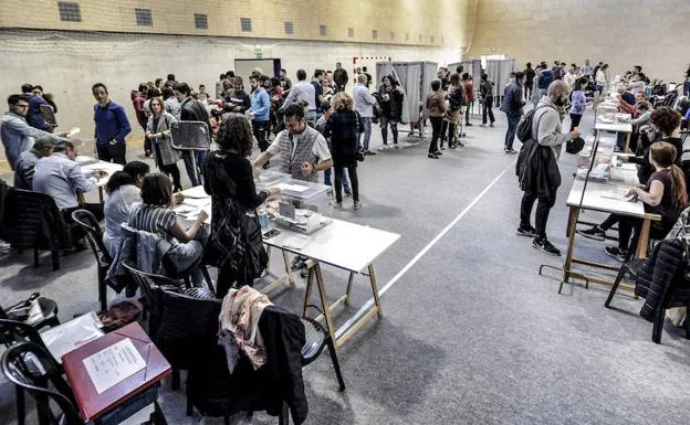 Un centro de votación del pasado domingo en Vitoria.