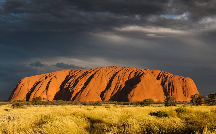 Uluru: la formación rocosa más grande del planeta
