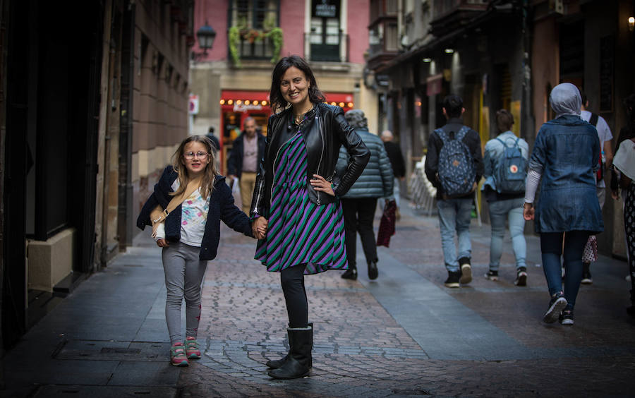 Beatriz Prado (Ingeniera, 44 años y dos hijos). Alice tiene seis años.