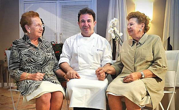 Berasategui tuvo dos grandes referentes, su madre, Gabriela Olazábal y su tía María, en una imagen de 2009.