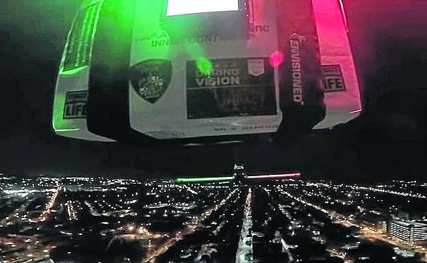 Un recipiente con un riñón para un trasplante sobrevuela Maryland en una imagen tomada por el dron.