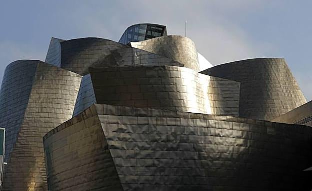 Guggenheim Bilbao museoak kalitate turistikoa bermatzen duen Q saria jaso du bezeroei eskainitako arretarengatik