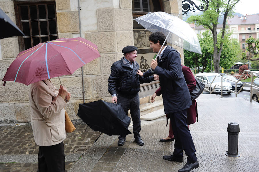 El diputado general ha iniciado en Gernika su particular periplo por varios municipios de la provincia