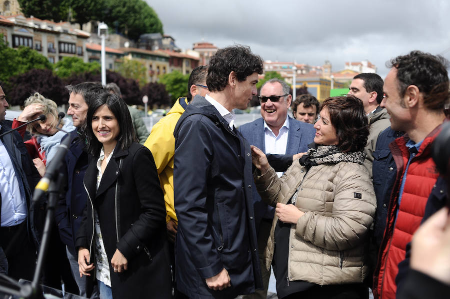 El diputado general ha iniciado en Gernika su particular periplo por varios municipios de la provincia