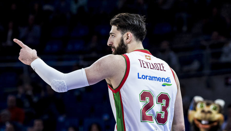 Fotos: Las imágenes del Baskonia - Manresa