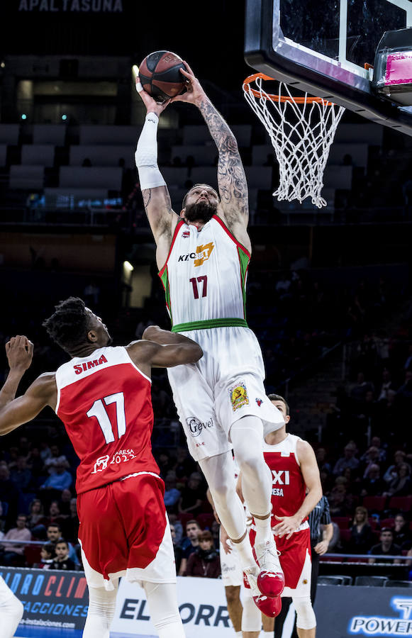 Fotos: Las imágenes del Baskonia - Manresa