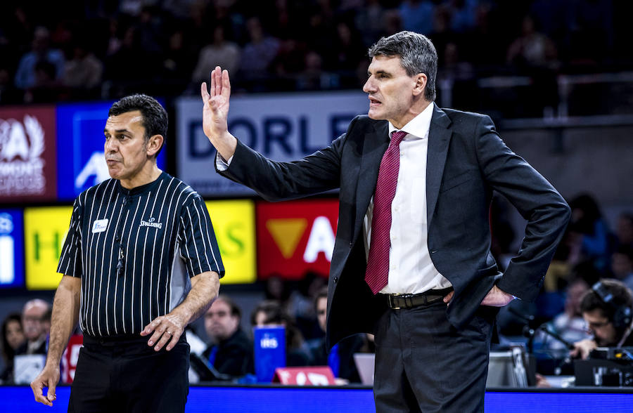 Fotos: Las imágenes del Baskonia - Manresa