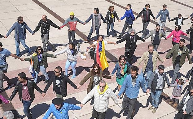 Imagen de la cadena humana en Durango. 